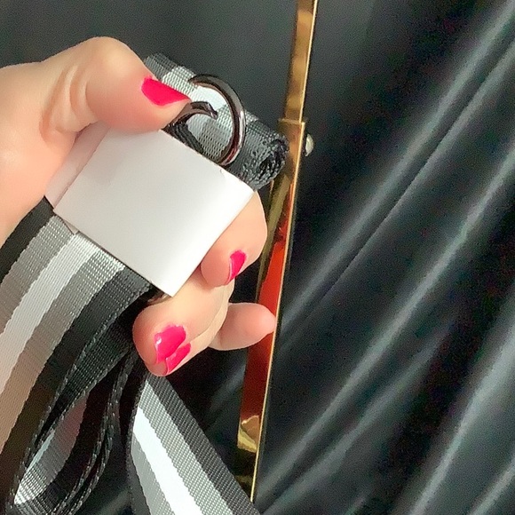 Think Royln Multi Piece Quilted Crossbody with detachable guitar strap - Picture 6 of 7